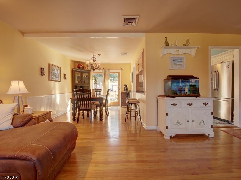  658 Ramapo Valley Rd, Oakland, NJ 07436 photo 5