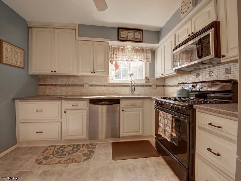  658 Ramapo Valley Rd, Oakland, NJ 07436 photo 8