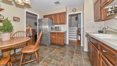 19 Brandon Ave, Wayne, NJ 07470 photo 9