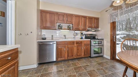 19 Brandon Ave, Wayne, NJ 07470 photo 8