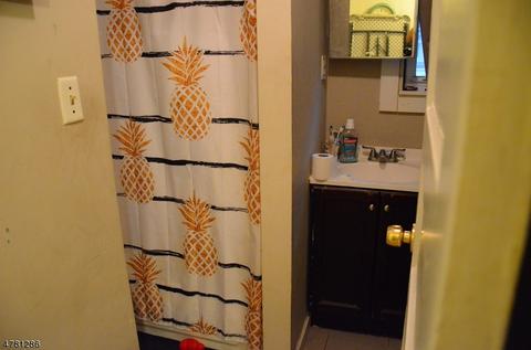 652 W Front St, Plainfield, NJ 07063 photo 4