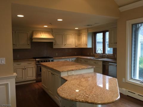 2 Yardley Pl, Mendham, NJ 07945 photo 5