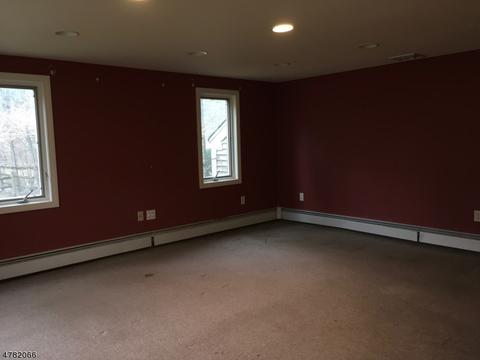 2 Yardley Pl, Mendham, NJ 07945 photo 8