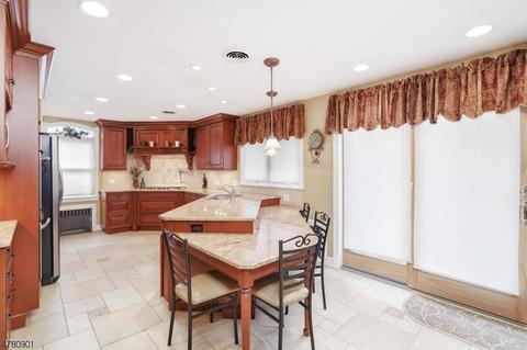 110 Herrick Rd, Wayne, NJ 07470 photo 7