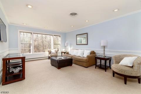 110 Herrick Rd, Wayne, NJ 07470 photo 4
