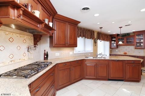 110 Herrick Rd, Wayne, NJ 07470 photo 9