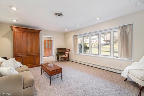110 Herrick Rd, Wayne, NJ 07470 photo 6