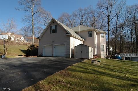 5 Michael Dr, Hackettstown, NJ 07840 photo 2
