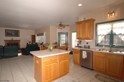 5 Michael Dr, Hackettstown, NJ 07840 photo 9