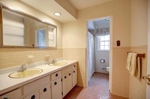16 Highlands Ave, Springfield, NJ 07081 photo 9