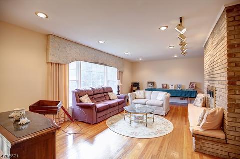 16 Highlands Ave, Springfield, NJ 07081 photo 2