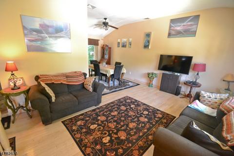 94 Highview Ter, Dover, NJ 07801 photo 5