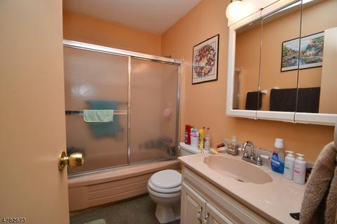94 Highview Ter, Dover, NJ 07801 photo 16