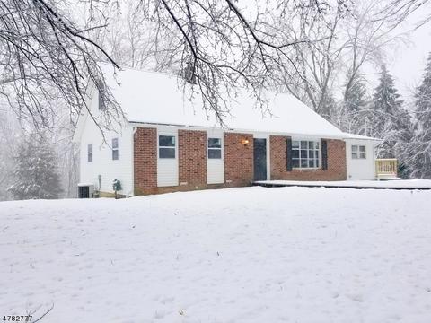 48 Pequest Rd, Oxford Twp., NJ 07863