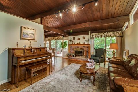 743 Indian Rd, Wayne, NJ 07470 photo 4