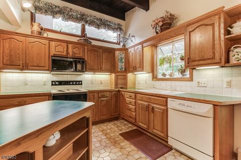 743 Indian Rd, Wayne, NJ 07470 photo 8