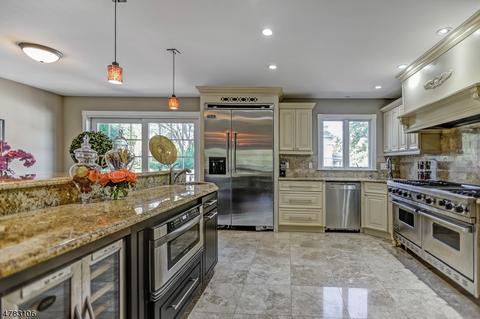 49 Mohawk Dr, Springfield, NJ 07081 photo 4