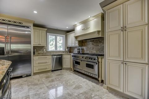 49 Mohawk Dr, Springfield, NJ 07081 photo 5