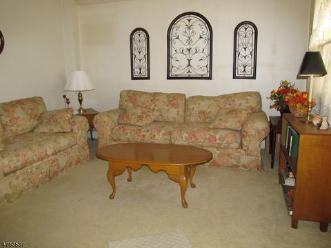 25 Toquet St, Haskell, NJ 07420 photo 3
