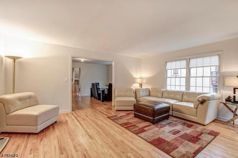 28 Wanamaker Ave, Waldwick, NJ 07463 photo 4