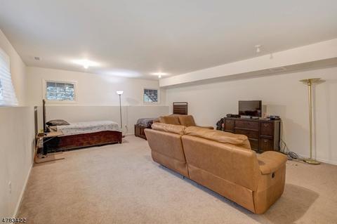 28 Wanamaker Ave, Waldwick, NJ 07463 photo 12