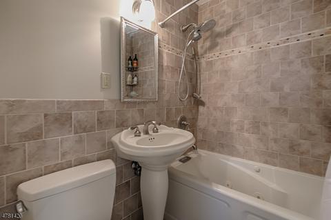 30 Watson Dr, Dover, NJ 07801 photo 4