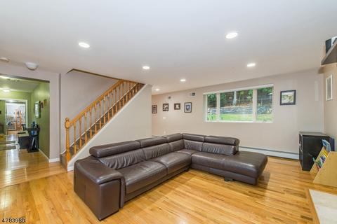 335 Pines Lake Dr, Wayne, NJ 07470 photo 6