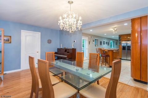 335 Pines Lake Dr, Wayne, NJ 07470 photo 19