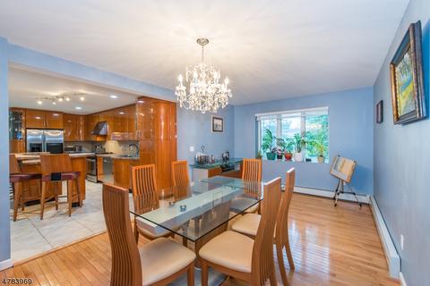 335 Pines Lake Dr, Wayne, NJ 07470 photo 18