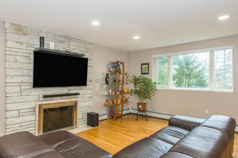 335 Pines Lake Dr, Wayne, NJ 07470 photo 8