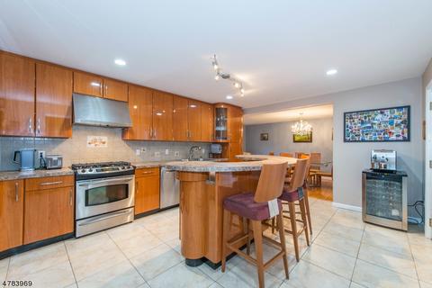 335 Pines Lake Dr, Wayne, NJ 07470 photo 12