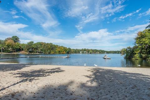 335 Pines Lake Dr, Wayne, NJ 07470 photo 10