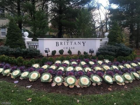 1205 Brittany Dr, Wayne, NJ 07470 photo 1