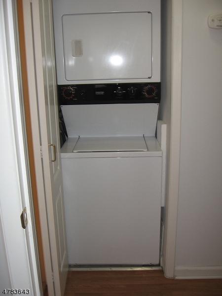 1205 Brittany Dr, Wayne, NJ 07470 photo 5