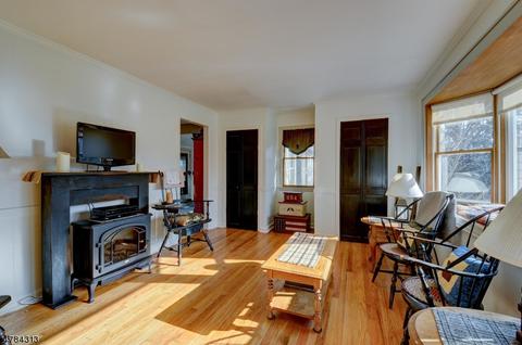 5 Brookside Pl, Flemington, NJ 08822 photo 2