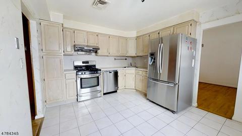 126 Sinclair Ave, Union, NJ 07083 photo 9