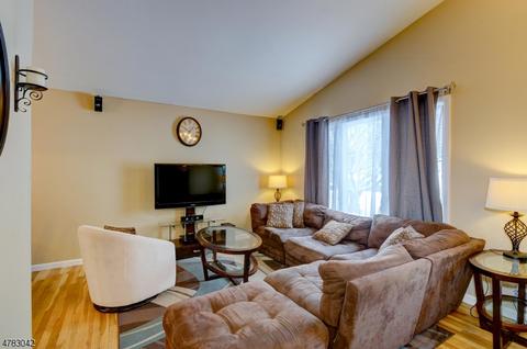 21 Taylor St, Dover, NJ 07801 photo 3