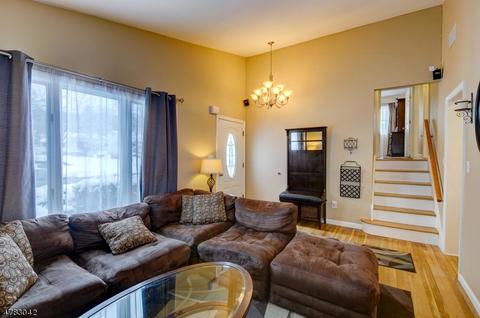21 Taylor St, Dover, NJ 07801 photo 4