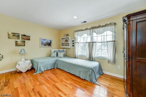 9 Jenny Ln, Wayne, NJ 07470 photo 22