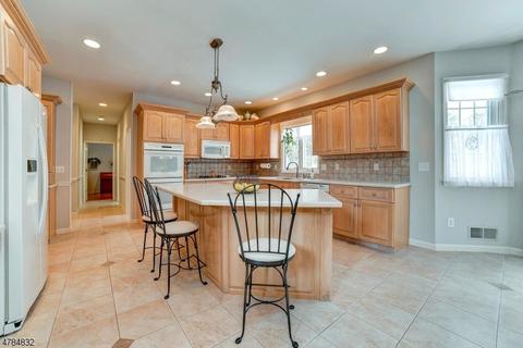 9 Jenny Ln, Wayne, NJ 07470 photo 8