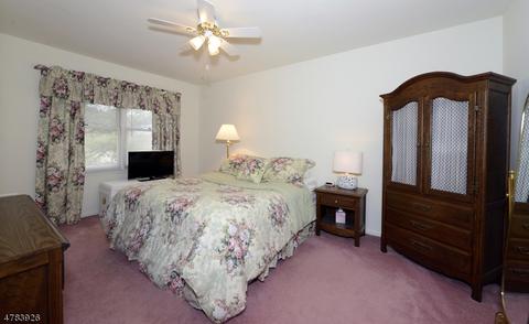 36 Holyoke Rd, Wayne, NJ 07470 photo 12