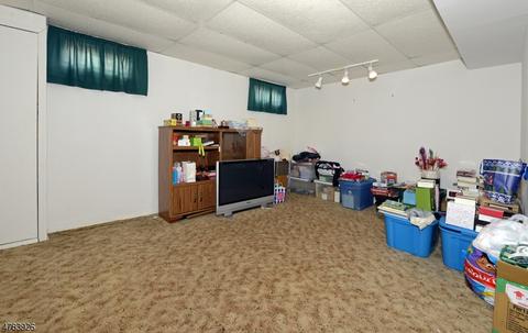 36 Holyoke Rd, Wayne, NJ 07470 photo 22