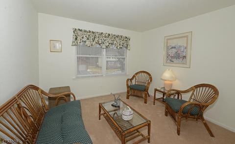 36 Holyoke Rd, Wayne, NJ 07470 photo 14