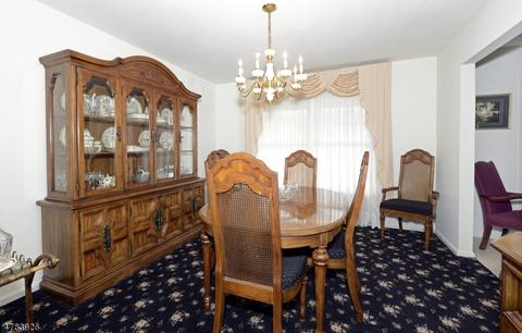 36 Holyoke Rd, Wayne, NJ 07470 photo 3