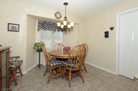 36 Holyoke Rd, Wayne, NJ 07470 photo 9