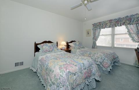 36 Holyoke Rd, Wayne, NJ 07470 photo 13