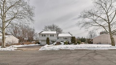 8 Swan Ter, Wayne, NJ 07470 photo 3