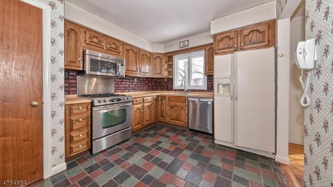 8 Swan Ter, Wayne, NJ 07470 photo 12