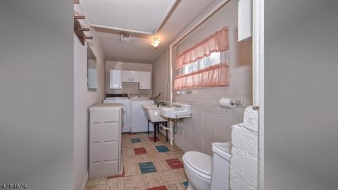 8 Swan Ter, Wayne, NJ 07470 photo 23