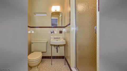 8 Swan Ter, Wayne, NJ 07470 photo 19